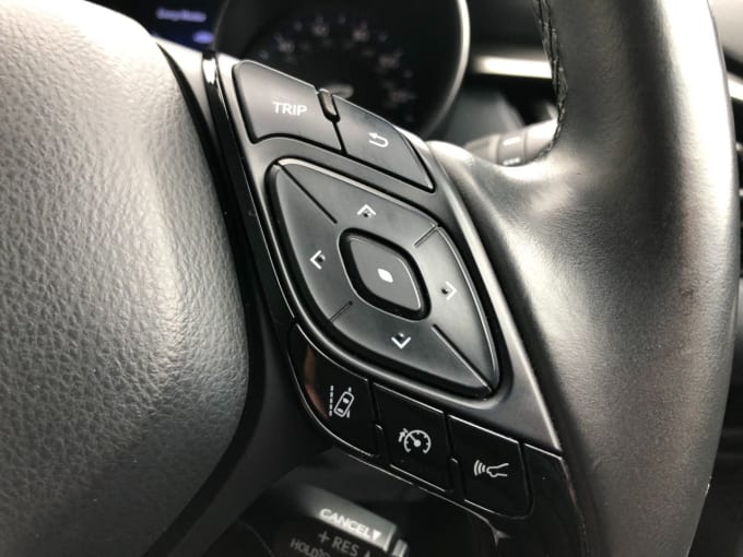 2025 Toyota C-hr