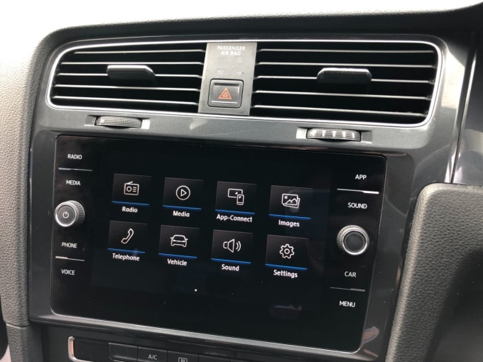 2018 Volkswagen Golf