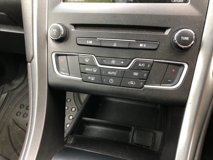 2025 Ford Mondeo
