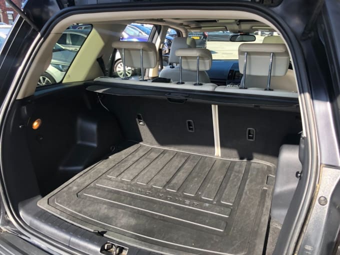 2025 Land Rover Freelander 2