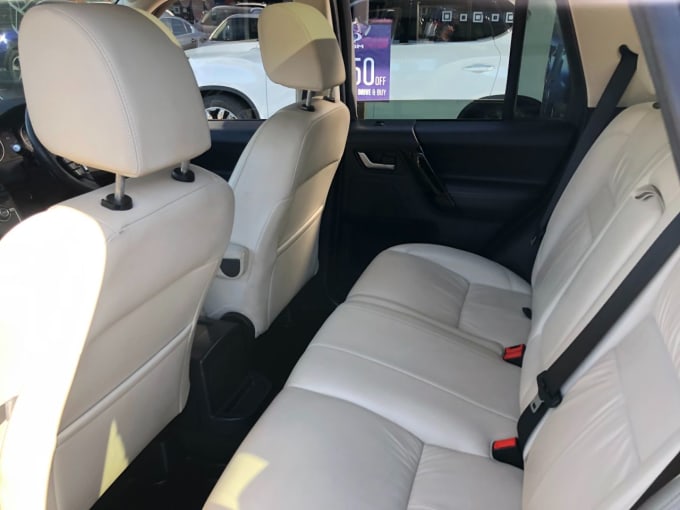 2025 Land Rover Freelander 2
