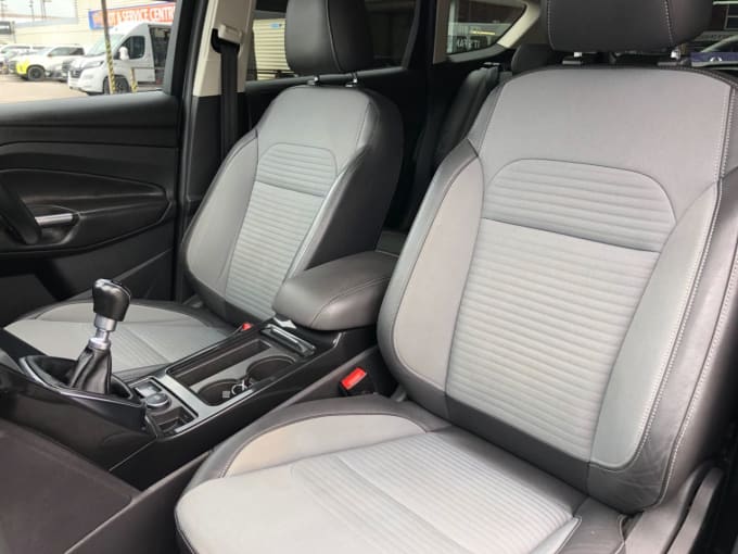 2025 Ford Kuga