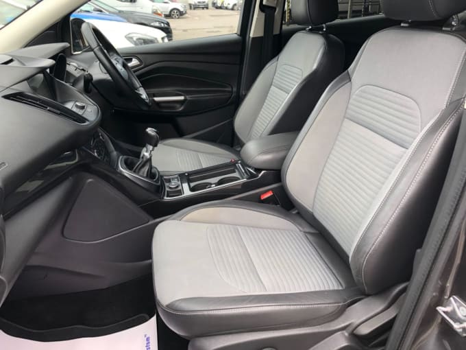 2025 Ford Kuga