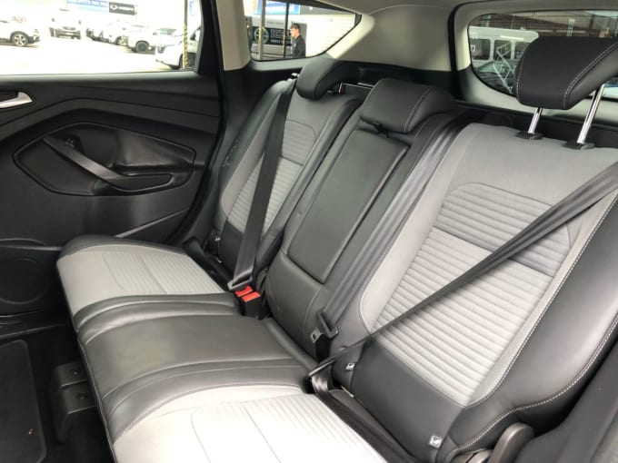 2025 Ford Kuga