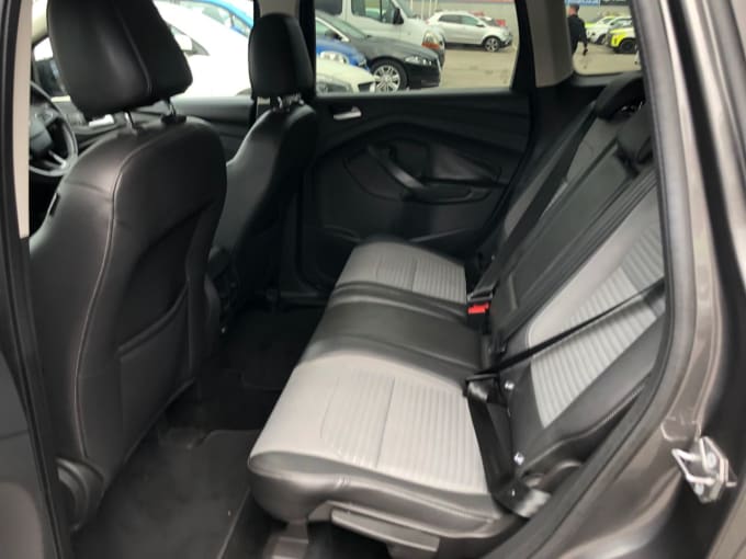 2025 Ford Kuga