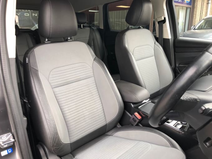 2025 Ford Kuga