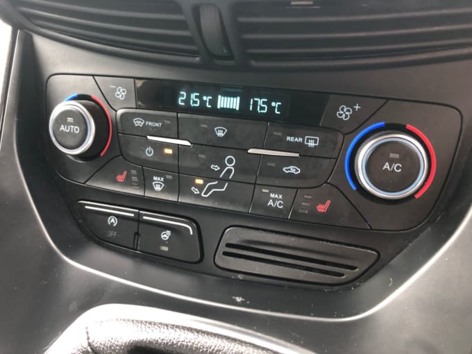 2025 Ford Kuga