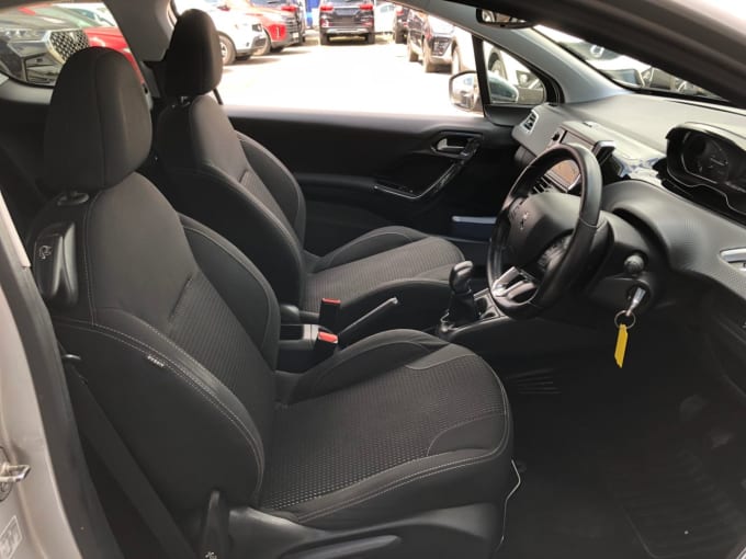 2025 Peugeot 208