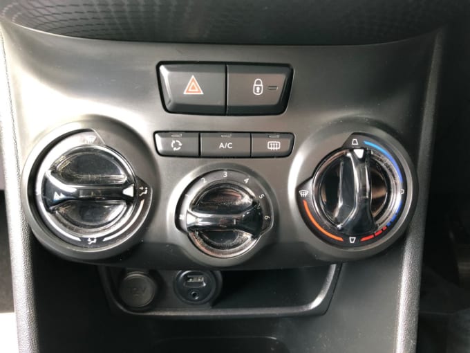 2025 Peugeot 208