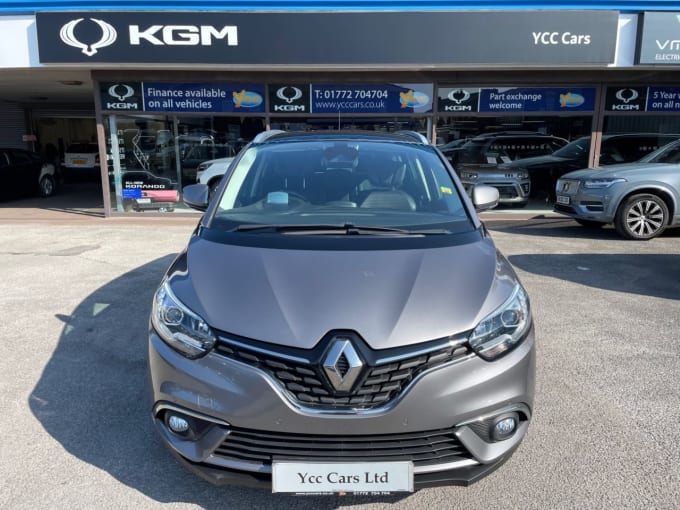 2025 Renault Grand Scenic