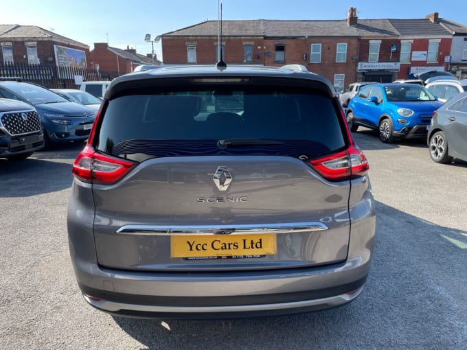 2025 Renault Grand Scenic