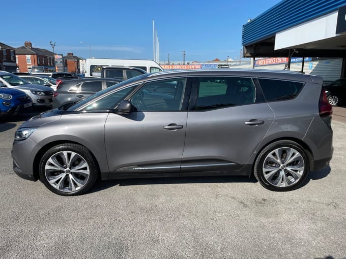 2025 Renault Grand Scenic