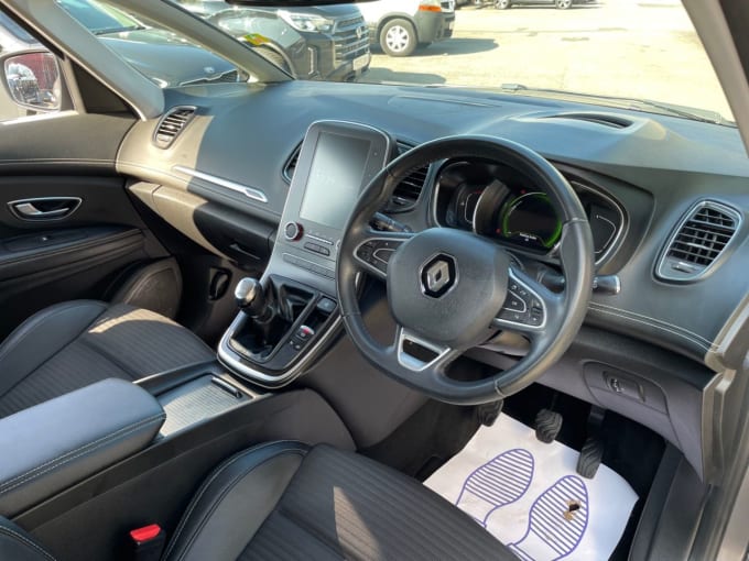 2025 Renault Grand Scenic