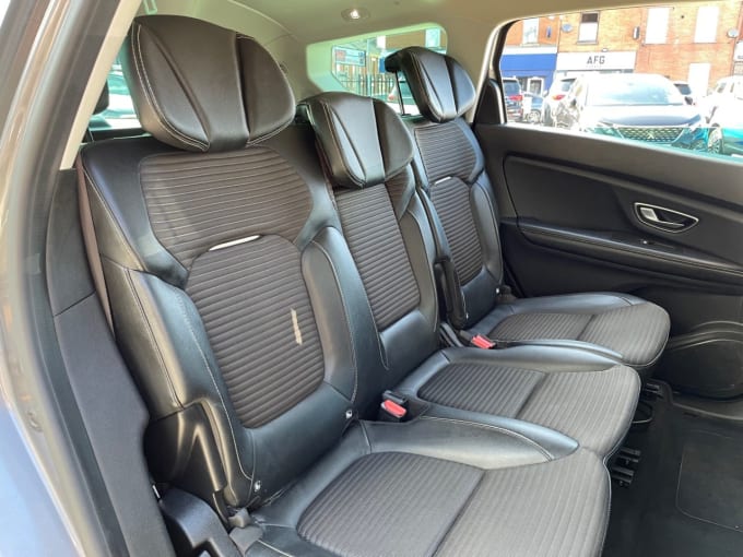 2025 Renault Grand Scenic