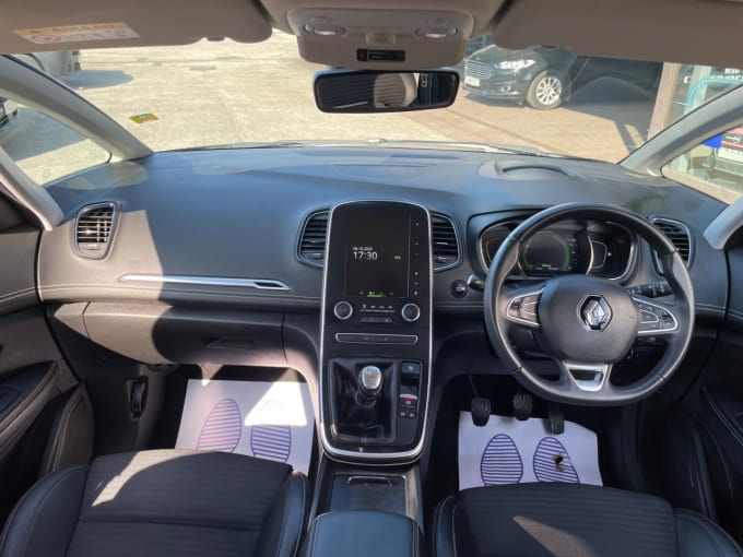2025 Renault Grand Scenic