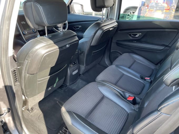 2025 Renault Grand Scenic