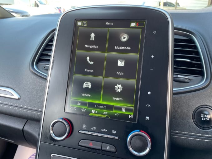 2025 Renault Grand Scenic