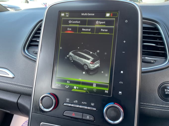 2025 Renault Grand Scenic