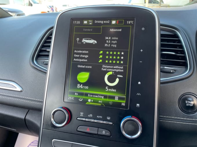 2025 Renault Grand Scenic