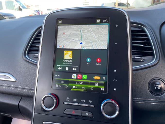 2025 Renault Grand Scenic