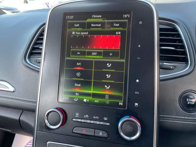 2025 Renault Grand Scenic