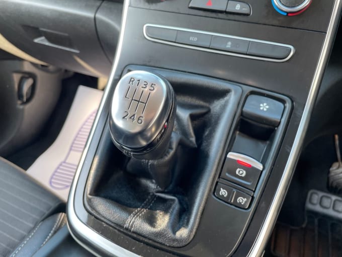 2025 Renault Grand Scenic