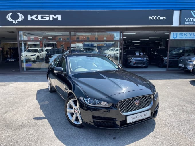 2025 Jaguar Xe