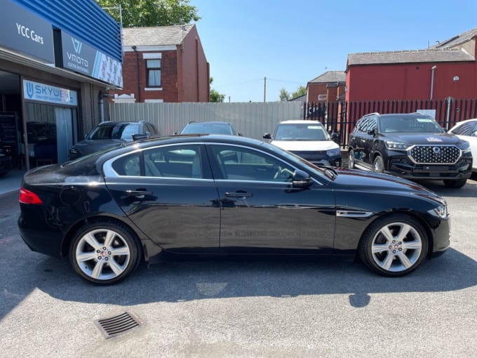 2025 Jaguar Xe