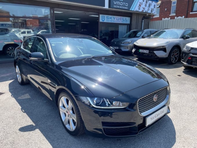 2025 Jaguar Xe