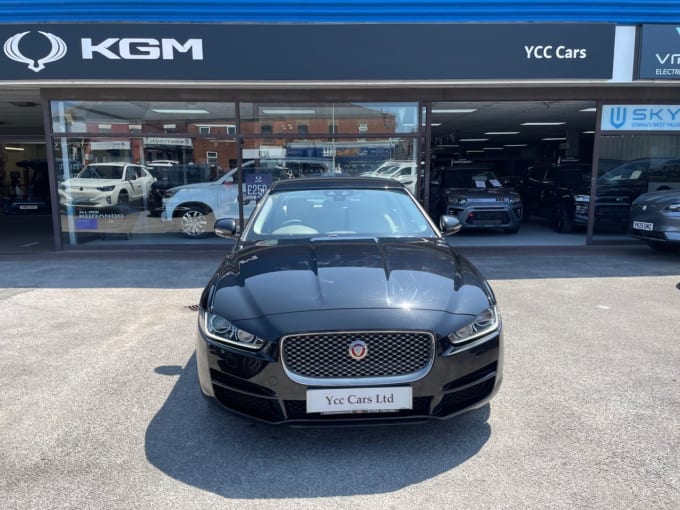 2025 Jaguar Xe