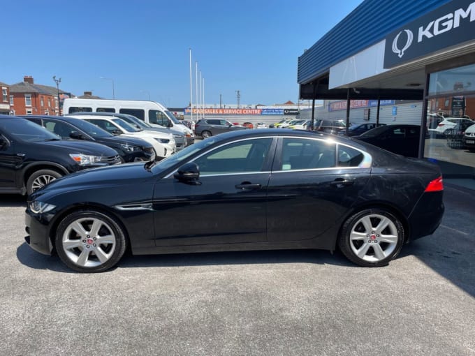 2025 Jaguar Xe