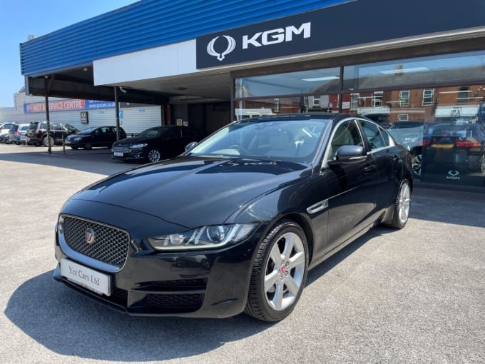 2025 Jaguar Xe