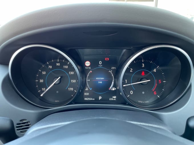 2025 Jaguar Xe