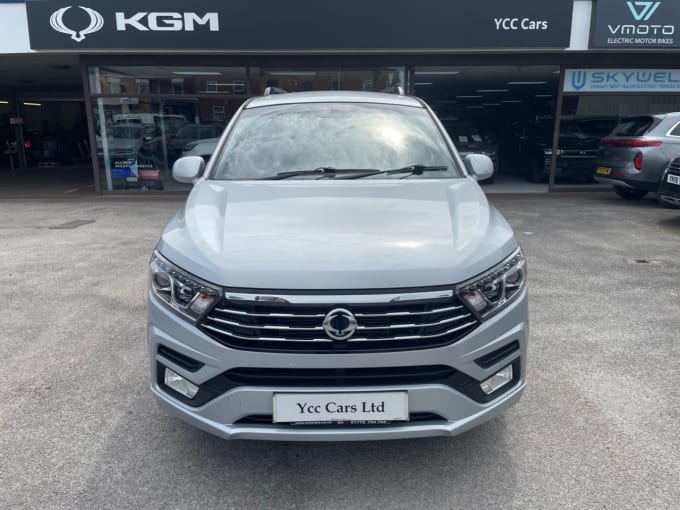 2025 Ssangyong Turismo
