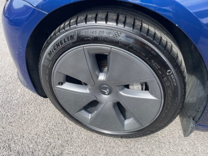 2025 Tesla Model 3