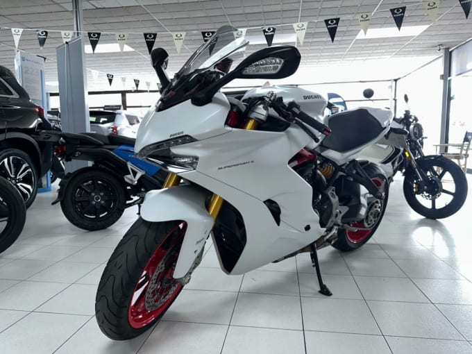 2025 Ducati Supersport S