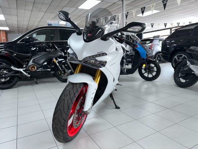 2025 Ducati Supersport S