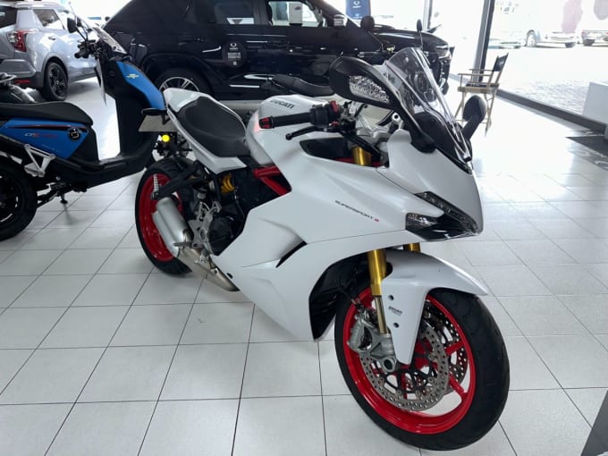 2025 Ducati Supersport S