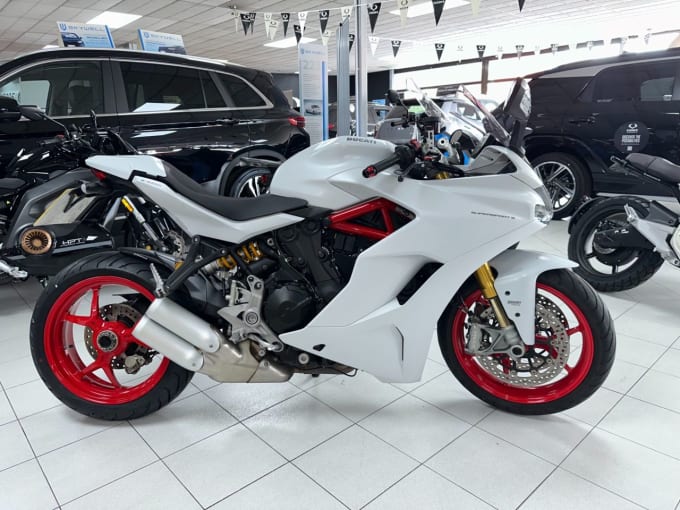 2025 Ducati Supersport S