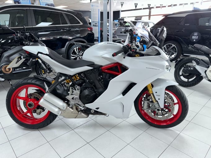 2025 Ducati Supersport S