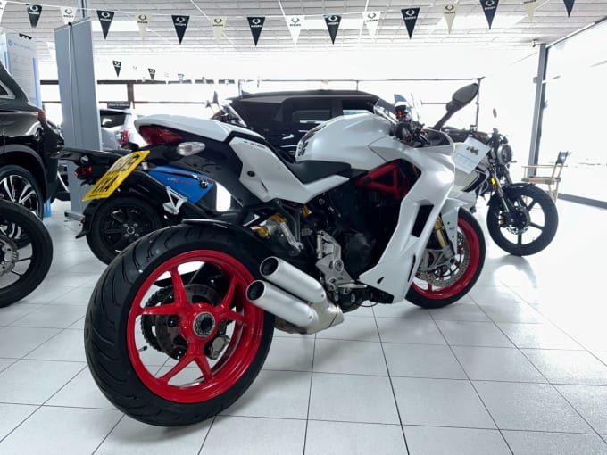 2025 Ducati Supersport S