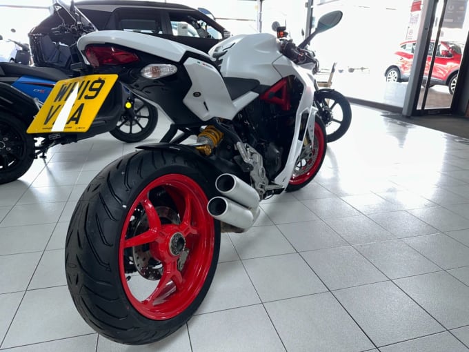 2025 Ducati Supersport S