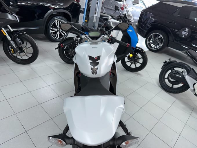 2025 Ducati Supersport S