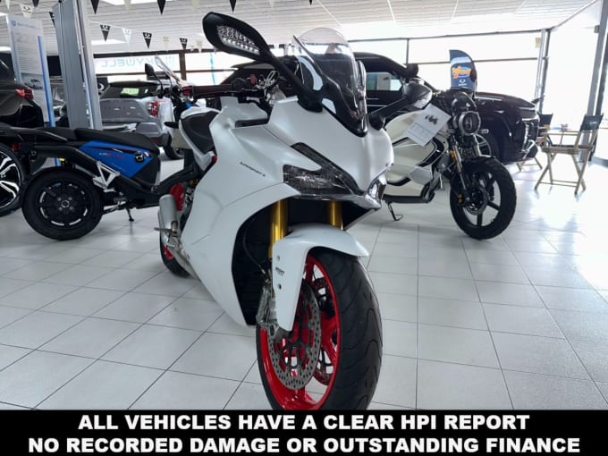 2025 Ducati Supersport S