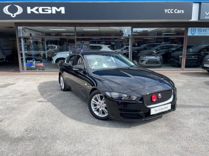 2025 Jaguar Xe