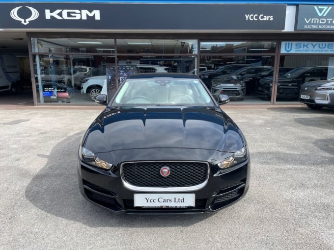 2025 Jaguar Xe