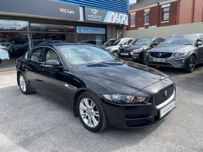 2025 Jaguar Xe