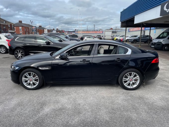 2025 Jaguar Xe
