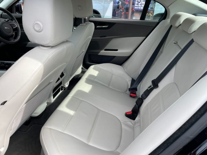 2025 Jaguar Xe