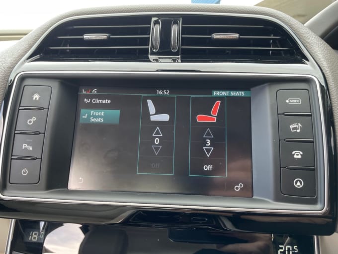2025 Jaguar Xe